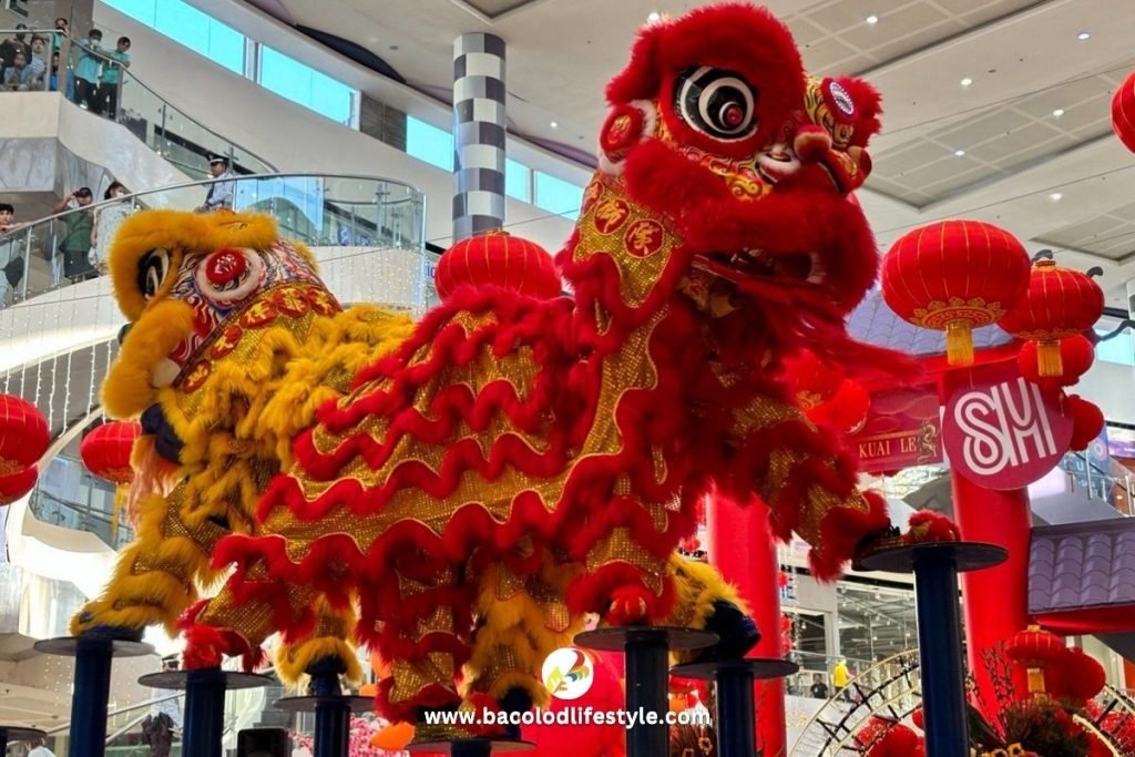 Catch performances of the lion and dragon dance at SM City Bacolod