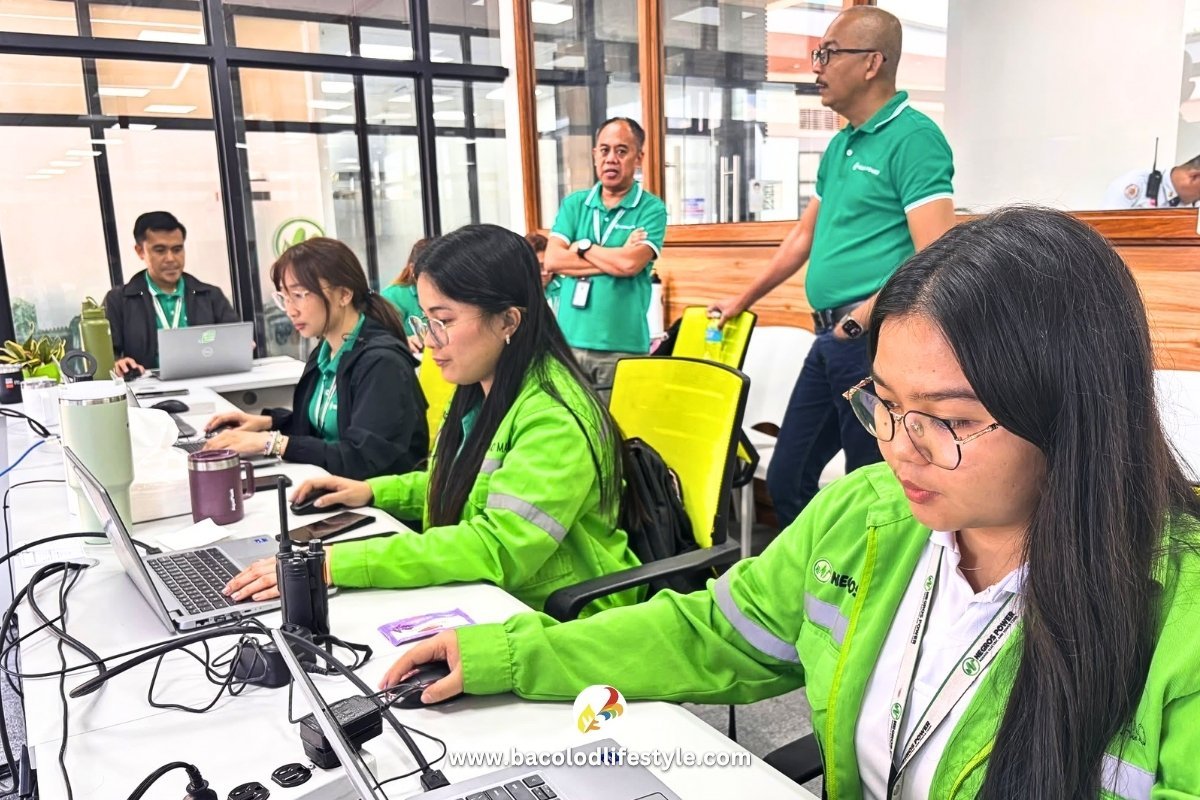 Negros Power Personnel at the Command Center