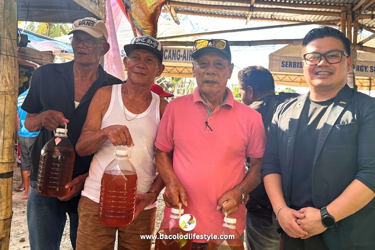 Beneficiaries of the Bio-diesel donation, together with Mr. Reljun Oloroso, Park Inn by Radisson Bacolod’s Director of People & Culture and Sustainability Champion.